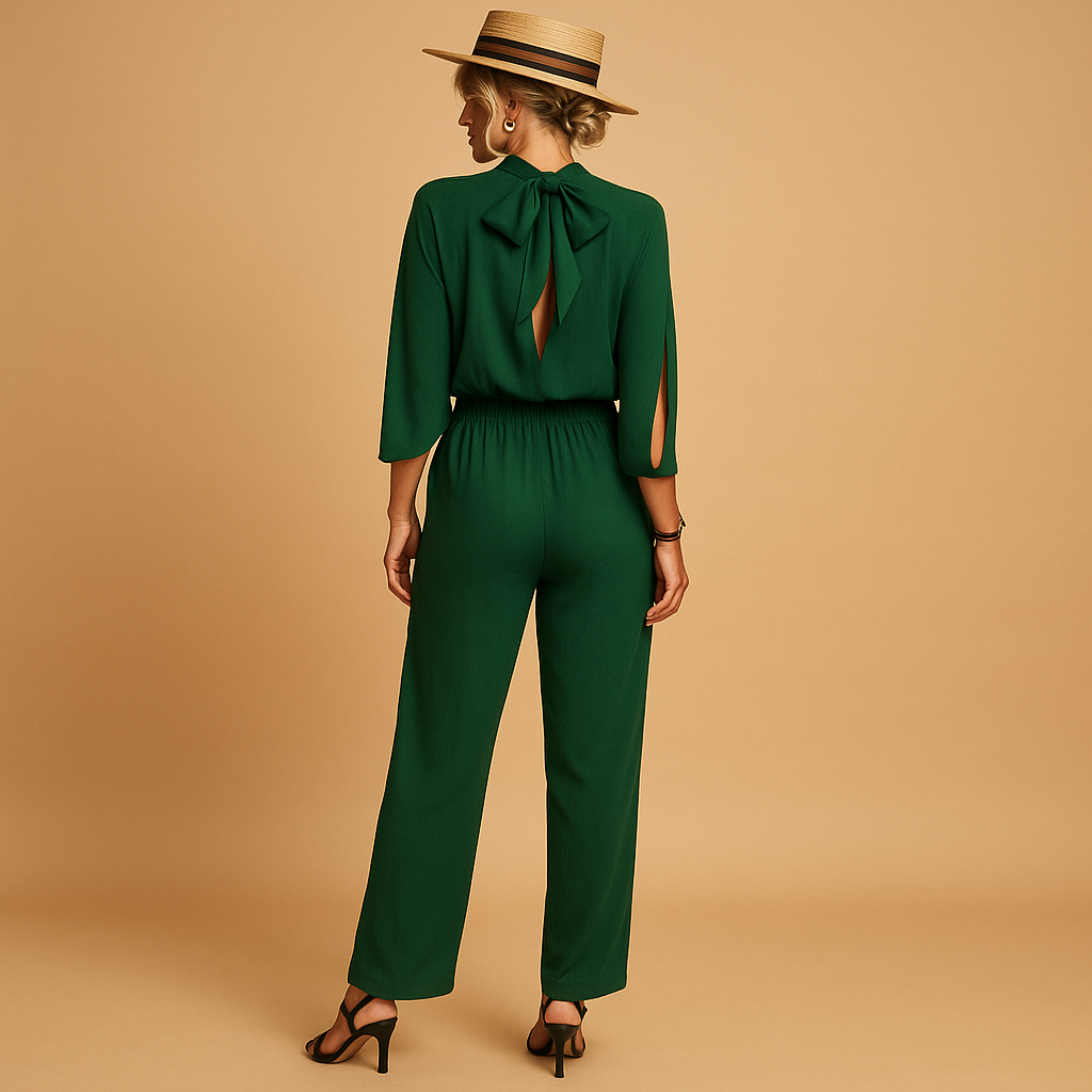 Lightweight summer jumpsuit for women with adjustable straps and pockets, perfect for beach days, casual outings, and warm evenings.