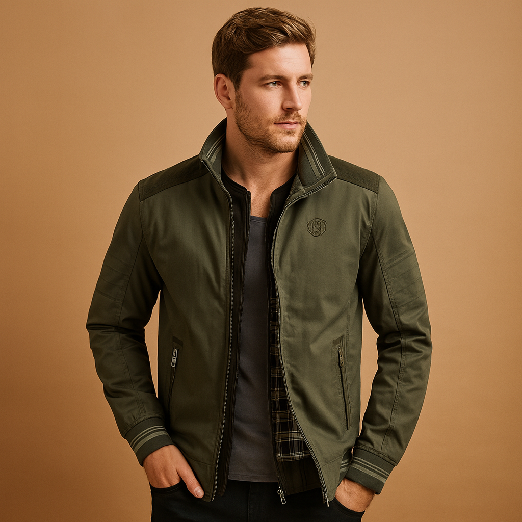 Men’s lightweight summer jacket with breathable fabric, functional pockets, and modern design, ideal for casual and formal wear.