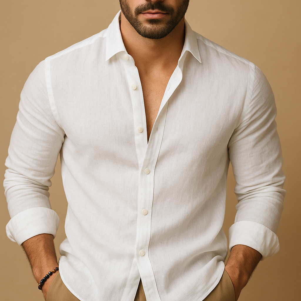 Men’s lightweight summer shirt in relaxed fit and breathable fabric, ideal for warm weather and casual outfits.