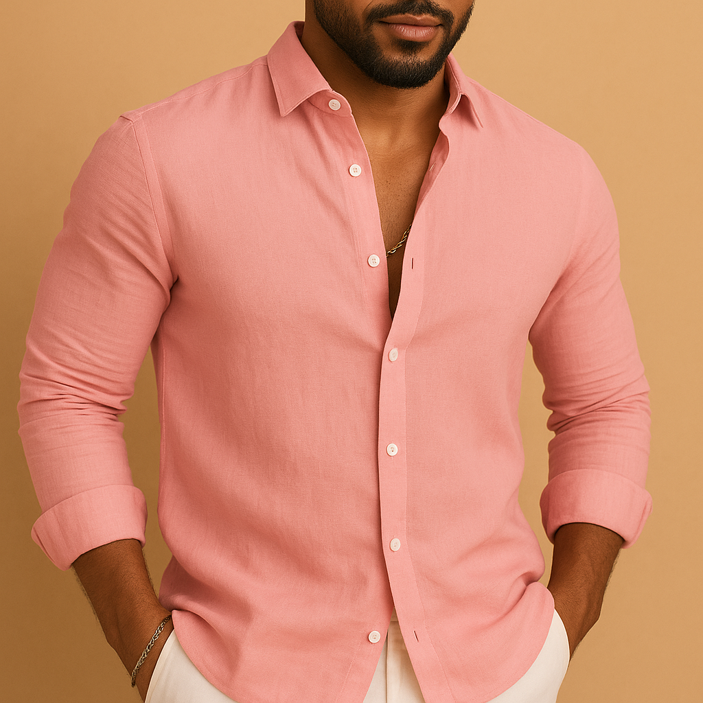 Men’s lightweight summer shirt in relaxed fit and breathable fabric, ideal for warm weather and casual outfits.