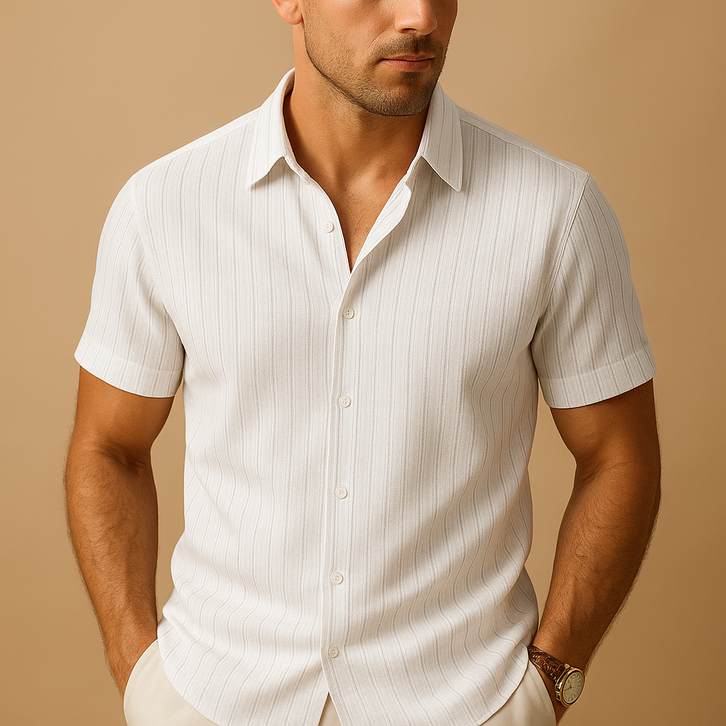 Men’s short-sleeved summer shirt in a solid color with a clean collar, perfect for warm days, casual events, or relaxed office wear.