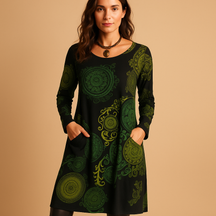 Bohemian maxi dress for women in red with long sleeves, relaxed fit, and side pockets – ideal for casual days and laid-back evenings.