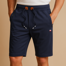 Men’s breathable sporty shorts with multiple pockets and elastic waistband, ideal for travel and outdoor use