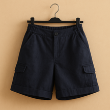 Women’s classic breathable summer shorts in airy fabric, ideal for beach outings, city walks, and warm vacation days.