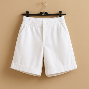 Women’s classic breathable summer shorts in airy fabric, ideal for beach outings, city walks, and warm vacation days.
