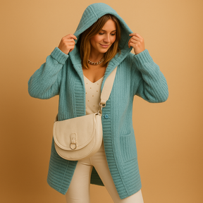 Soft knit open-front cardigan for women, perfect for autumn layering and everyday wear, combining comfort with effortless style.