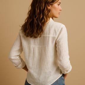 Lightweight autumn blouse for women with a loose casual fit and breathable fabric, ideal for daily wear or work in cooler seasons.