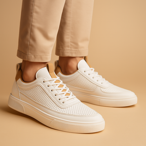 Men’s lightweight sneakers with cushioned insole, flexible support, and sporty minimalist design, perfect for daily wear and leisure.