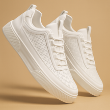 Men’s lightweight sneakers with cushioned insole, flexible support, and sporty minimalist design, perfect for daily wear and leisure.