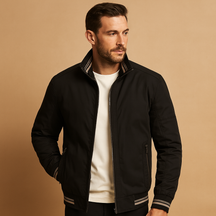 Men’s lightweight summer jacket with breathable fabric, functional pockets, and modern design, ideal for casual and formal wear.