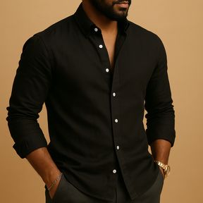 Men’s lightweight summer shirt in relaxed fit and breathable fabric, ideal for warm weather and casual outfits.