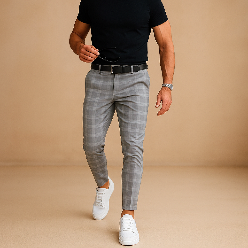 Men’s plaid casual trousers with a relaxed fit and subtle check pattern, ideal for both daily wear and smart-casual outfits.